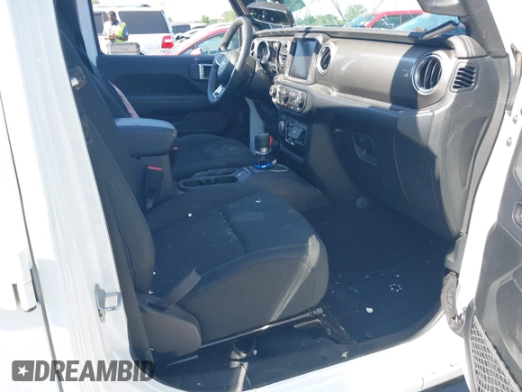 2019 Jeep Wrangler Unlimited Sahara with VIN 1C4HJXEG0KW577917, listed as a IAAI auction lot 41993670 with 90,584 mi miles and . Bid and sale history available at DreamBid. Image 5.