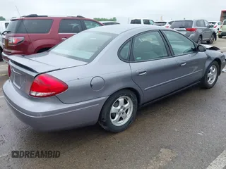 2006 Ford Taurus SE z VIN 1FAFP53U56A253230, wystawiony jako IAAI lot #42247009 z przebiegiem 85 913 mil mil oraz . Historia ofert i sprzedaży dostępna na DreamBid. Obrazek 4.