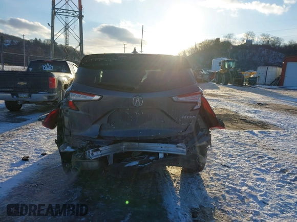 2020 Acura RDX Technology with VIN 5J8TC2H53LL017914, listed as a IAAI auction lot 41379471 with 40,740 mi miles and . Bid and sale history available at DreamBid. Image 16.