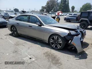 2024 BMW i7 xDrive60 z VIN WBY53EJ08RCP97827, wystawiony jako Copart lot #57646464 z przebiegiem Nie podano mil oraz Szkody całkowita. Historia ofert i sprzedaży dostępna na DreamBid. Obrazek 4.
