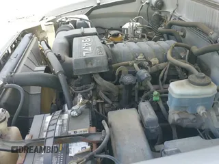 2005 Toyota Tundra SR5 с VIN 5TBET34125S484638, выставлен на аукционе IAAI как лот 42753736 с пробегом 280 078 миль миль и . История ставок и продаж доступна на DreamBid. Изображение 19.