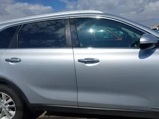 2017 Kia Sorento LX with VIN 5XYPGDA36HG280832, listed as a IAAI auction lot 42214948 with 120,318 mi miles and . Bid and sale history available at DreamBid. Image 13.