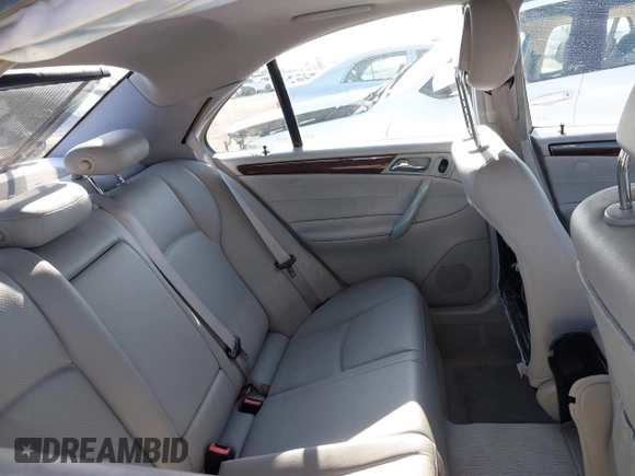 2003 Mercedes-Benz C 320 с VIN WDBRF64J73F381521, выставлен на аукционе IAAI как лот 41970103 с пробегом 119 180 миль миль и . История ставок и продаж доступна на DreamBid. Изображение 8.