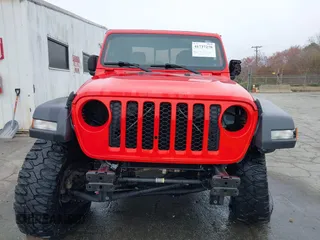 2020 Jeep Gladiator Sport S with VIN 1C6HJTAG3LL108524, listed as a IAAI auction lot 41737270 with 76,545 mi miles. Bid and sale history available at carsss.com. Image 12.