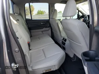 2018 Honda Ridgeline RTL z VIN 5FPYK2F56JB001952, wystawiony jako Copart lot #67176184 z przebiegiem 44 818 mil mil oraz Szkoda całkowita • Salvage title. Historia ofert i sprzedaży dostępna na DreamBid. Obrazek 11.