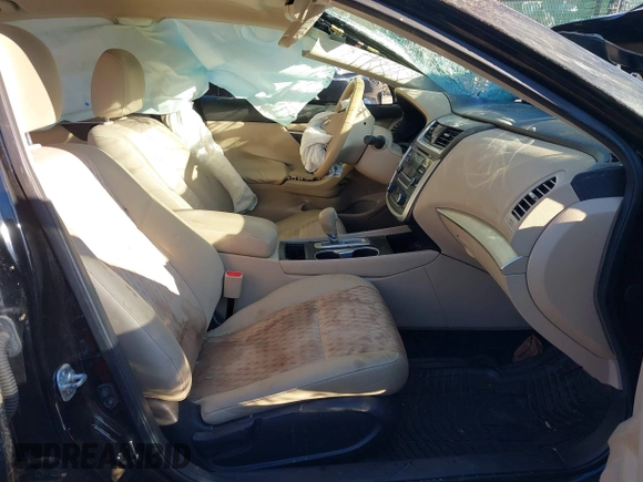 2016 Nissan Altima SV with VIN 1N4AL3AP0GC131985, listed as a IAAI auction lot 41191649 with 96,000 mi miles and . Bid and sale history available at DreamBid. Image 5.