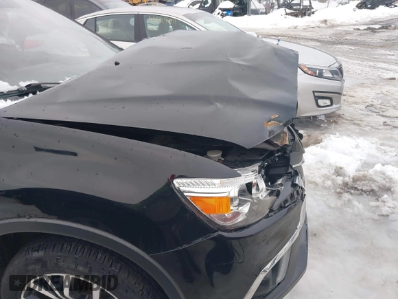 2018 Mitsubishi Outlander SEL z VIN JA4AR4AW3JU003581, wystawiony jako IAAI lot #41649517 z przebiegiem 133 160 mil mil oraz . Historia ofert i sprzedaży dostępna na DreamBid. Obrazek 18.