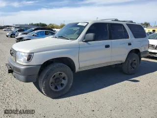 1997 Toyota 4Runner with VIN JT3GM84R7V0009560, listed as a Copart auction lot 77699954 with 214,861 mi miles and Clean Title. Bid and sale history available at carsss.com. Image 1.