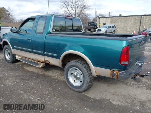 1997 Ford F-150 XL with VIN 1FTDX18WXVNB82554, listed as a IAAI auction lot 41821547 with 236,735 mi miles. Bid and sale history available at carsss.com. Image 3.