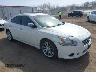 2014 Nissan Maxima 3.5 SV with VIN 1N4AA5AP7EC488272, listed as a IAAI auction lot 41807433 with 150,701 mi miles. Bid and sale history available at carsss.com. Image 1.