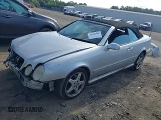 2003 Mercedes-Benz CLK 430 z VIN WDBLK70G13T130450, wystawiony jako IAAI lot #42280960 z przebiegiem 83 013 mil mil oraz . Historia ofert i sprzedaży dostępna na DreamBid. Obrazek 2.