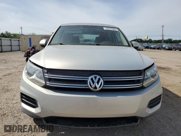 2013 Volkswagen Tiguan SE with VIN WVGAV3AXXDW618413, listed as a Copart auction lot 53953905 with 141,853 mi miles and Clean title. Bid and sale history available at DreamBid. Image 5.