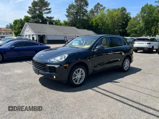 2016 Porsche Cayenne z VIN WP1AA2A22GKA36878, wystawiony jako Copart lot #61495525 z przebiegiem 110 253 mil mil oraz Czysty tytuł • Clean title. Historia ofert i sprzedaży dostępna na DreamBid. Obrazek 2.