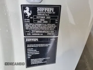 2024 Ferrari Roma z VIN ZFF98RNA4R0301164, wystawiony jako Copart lot #61120144 z przebiegiem 1263 mil mil oraz Nie do naprawy. Historia ofert i sprzedaży dostępna na DreamBid. Obrazek 13.