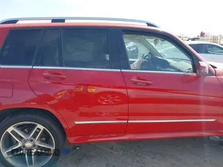 2014 Mercedes-Benz GLK 350 with VIN WDCGG5HB5EG172367, listed as a IAAI auction lot 41825568 with 33,239 mi miles and . Bid and sale history available at carsss.com. Image 13.