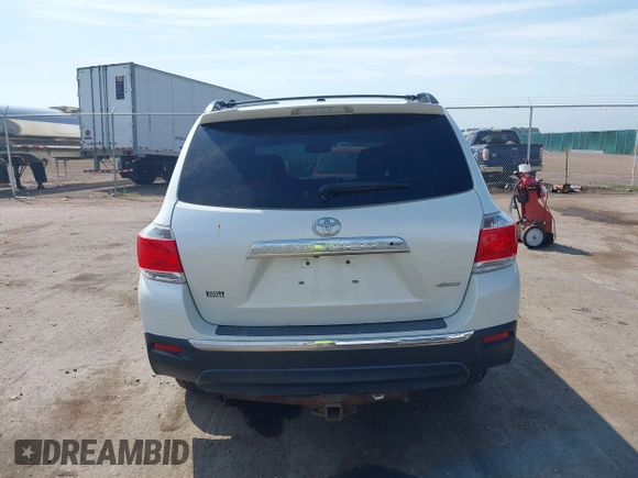 2012 Toyota Highlander Limited with VIN 5TDDK3EH9CS105634, listed as a IAAI auction lot 40194096 with 165,248 mi miles. Bid and sale history available at carsss.com. Image 16.