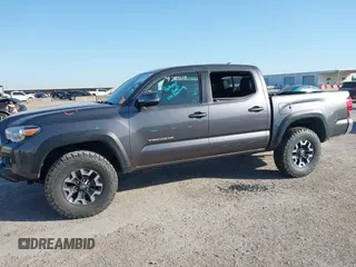 2017 Toyota Tacoma SR5 with VIN 5TFCZ5AN5HX077315, listed as a IAAI auction lot 42017639 with 74,999 mi miles and . Bid and sale history available at DreamBid. Image 6.