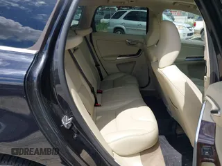 2015 Volvo XC60 Platinum z VIN YV4952RD4F2596511, wystawiony jako IAAI lot #42173058 z przebiegiem 124 443 mil mil oraz . Historia ofert i sprzedaży dostępna na DreamBid. Obrazek 8.
