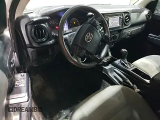 2018 Toyota Tacoma SR z VIN 5TFRX5GN7JX128181, wystawiony jako Copart lot #50954515 z przebiegiem 144 125 mil mil oraz Szkoda całkowita • Salvage title. Historia ofert i sprzedaży dostępna na DreamBid. Obrazek 8.