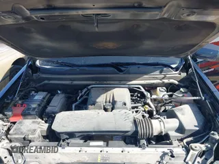 2024 Chevrolet Colorado 4WD LT с VIN 1GCPTCEK0R1307029, выставлен на аукционе IAAI как лот 41970441 с пробегом 4 968 миль миль и . История ставок и продаж доступна на DreamBid. Изображение 10.