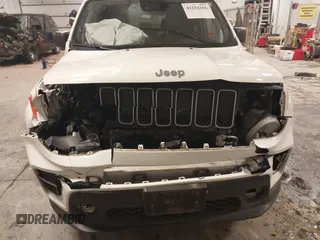 2022 Jeep Renegade Sport with VIN ZACNJDA1XNPN66845, listed as a IAAI auction lot 41254266 with 44,219 mi miles and . Bid and sale history available at DreamBid. Image 6.