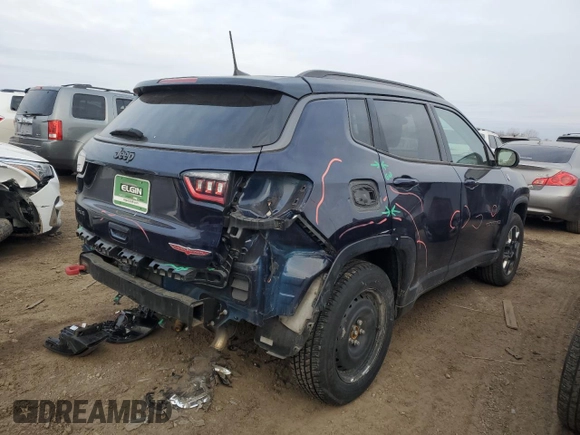 2018 Jeep Compass Trailhawk with VIN 3C4NJDDB5JT112495, listed as a Copart auction lot 44628635 with 62,882 mi miles and Salvage Title. Bid and sale history available at carsss.com. Image 3.