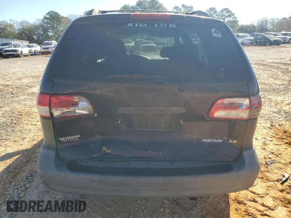 2001 Toyota Sienna LE with VIN 4T3ZF13C71U364074, listed as a Copart auction lot 46439655 with 421,623 mi miles and Salvage Title. Bid and sale history available at carsss.com. Image 6.