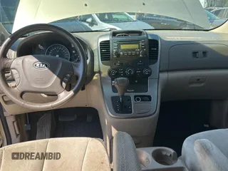 2008 Kia Sedona LX with VIN KNDMB233X86193585, listed as a Copart auction lot 76317824 with 251,186 mi miles and Clean Title. Bid and sale history available at carsss.com. Image 9.