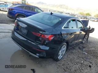 2024 Audi A3 Premium z VIN WAUAUDGYXRA100025, wystawiony jako Copart lot #56401935 z przebiegiem 42 408 mil mil oraz Nie do naprawy. Historia ofert i sprzedaży dostępna na DreamBid. Obrazek 3.