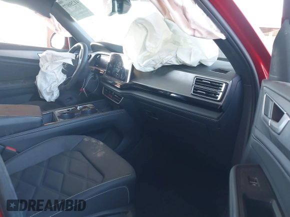 2024 Volkswagen Atlas SE z VIN 1V2WE2CA6RC223536, wystawiony jako IAAI lot #41259977 z przebiegiem 12 998 mil mil oraz . Historia ofert i sprzedaży dostępna na DreamBid. Obrazek 5.