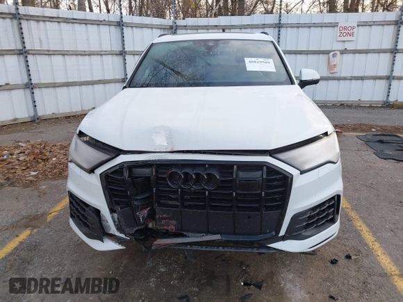 2022 Audi Q7 Premium Plus with VIN WA1LXBF75ND017721, listed as a IAAI auction lot 40819509 with 33,234 mi miles and . Bid and sale history available at DreamBid. Image 13.