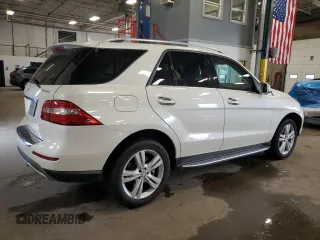 2015 Mercedes-Benz M 350 z VIN 4JGDA5HB1FA480792, wystawiony jako Copart lot #58862055 z przebiegiem 149 190 mil mil oraz Szkoda całkowita • Salvage title. Historia ofert i sprzedaży dostępna na DreamBid. Obrazek 3.