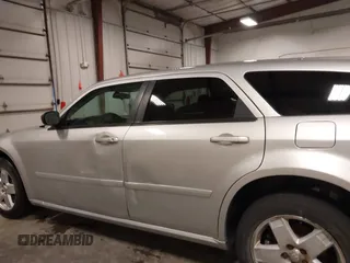 2005 Dodge Magnum z VIN 2DRGZR8V15H587486, wystawiony jako IAAI lot #42040578 z przebiegiem 179 158 mil mil oraz . Historia ofert i sprzedaży dostępna na DreamBid. Obrazek 15.