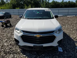2019 Chevrolet Traverse LS with VIN 1GNEVFKW2KJ185667, listed as a Copart auction lot 48849685 with 40,611 mi miles and Non Repairable. Bid and sale history available at carsss.com. Image 5.