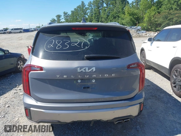 2025 Kia Telluride S with VIN 5XYP64GC6SG622930, listed as a IAAI auction lot 42643647 with 11,056 mi miles and . Bid and sale history available at DreamBid. Image 15.