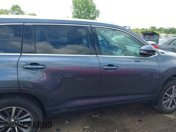 2019 Toyota Highlander SE with VIN 5TDJZRFH2KS975689, listed as a IAAI auction lot 42250723 with 88,043 mi miles and . Bid and sale history available at DreamBid. Image 13.