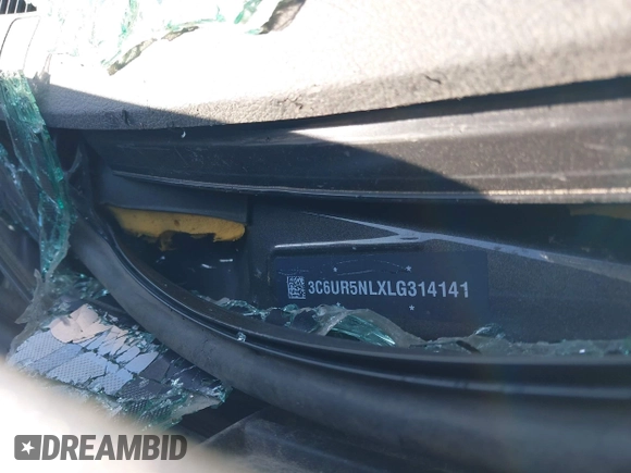 2020 Ram 2500 Laramie z VIN 3C6UR5NLXLG314141, wystawiony jako IAAI lot #42263978 z przebiegiem Nie podano mil oraz . Historia ofert i sprzedaży dostępna na DreamBid. Obrazek 9.