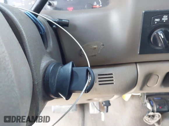 2004 Ford F-250 XL with VIN 1FTNW21P44EB35163, listed as a IAAI auction lot 42489245 with 319,621 mi miles and . Bid and sale history available at DreamBid. Image 11.