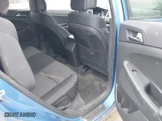 2016 Hyundai Tucson SE with VIN KM8J3CA43GU119562, listed as a IAAI auction lot 40950899 with 100,020 mi miles. Bid and sale history available at carsss.com. Image 8.