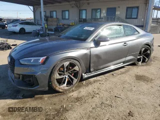 2018 Audi RS 5 z VIN WUAPWAF50JA903821, wystawiony jako Copart lot #42040965 z przebiegiem Nie podano mil oraz Szkody całkowita. Historia ofert i sprzedaży dostępna na DreamBid. Obrazek 1.