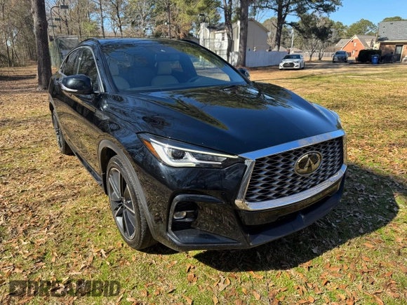 2023 Infiniti QX55 Luxe z VIN 3PCAJ5JR5PF103535, wystawiony jako Copart lot #44084545 z przebiegiem 45 316 mil mil oraz Czysty tytuł • Clean title. Historia ofert i sprzedaży dostępna na DreamBid. Obrazek 1.