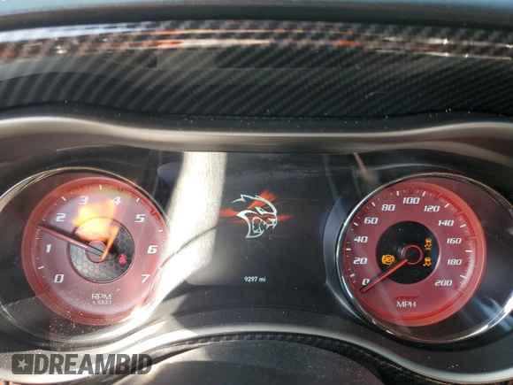 2020 Dodge Charger SRT Hellcat z VIN 2C3CDXL90LH243946, wystawiony jako Copart lot #53099975 z przebiegiem 9 297 mil mil oraz Szkoda całkowita • Salvage title. Historia ofert i sprzedaży dostępna na DreamBid. Obrazek 9.