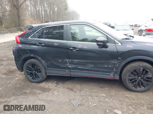 2019 Mitsubishi Eclipse Cross LE z VIN JA4AT4AA5KZ029187, wystawiony jako IAAI lot #41910421 z przebiegiem 204 485 mil mil oraz . Historia ofert i sprzedaży dostępna na DreamBid. Obrazek 6.