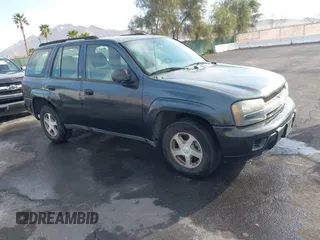 2004 Chevrolet TrailBlazer LS with VIN 1GNDS13S042327207, listed as a IAAI auction lot 41778753 with 112,124 mi miles. Bid and sale history available at carsss.com. Image 1.