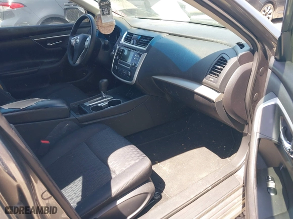 2016 Nissan Altima 2.5 SR with VIN 1N4AL3AP0GC186923, listed as a IAAI auction lot 41897336 with 217,771 mi miles. Bid and sale history available at carsss.com. Image 5.