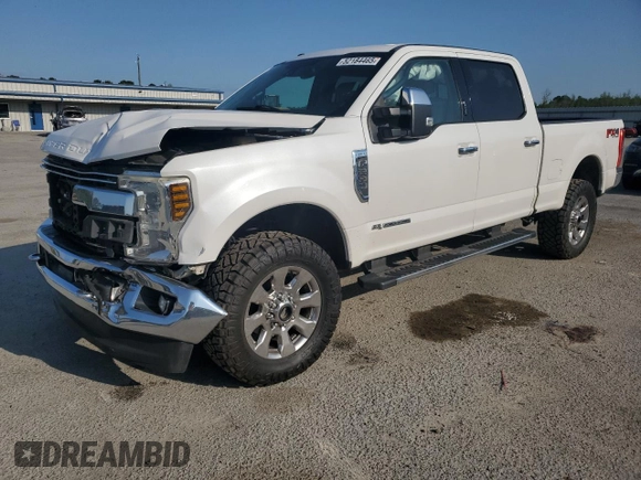 2018 Ford F-250 XL z VIN 1FT7W2BT9JEB21274, wystawiony jako Copart lot #52184465 z przebiegiem 205 296 mil mil oraz Szkoda całkowita • Salvage title. Historia ofert i sprzedaży dostępna na DreamBid. Obrazek 1.