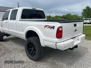 2014 Ford F-250 XL z VIN 1FT7W2BT2EEA07462, wystawiony jako Copart lot #56959795 z przebiegiem 327 167 mil mil oraz Czysty tytuł • Clean title. Historia ofert i sprzedaży dostępna na DreamBid. Obrazek 3.