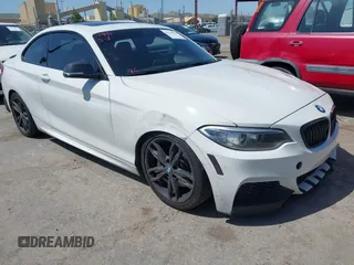 2016 BMW 2 Series M235i z VIN WBA1J7C57GV360782, wystawiony jako IAAI lot #42174819 z przebiegiem 72 260 mil mil oraz . Historia ofert i sprzedaży dostępna na DreamBid. Obrazek 1.