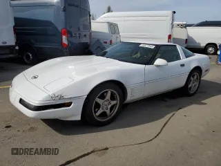 1994 Chevrolet Corvette z VIN 1G1YY22P0R5107401, wystawiony jako Copart lot #45577645 z przebiegiem 66 662 mil mil oraz Szkoda całkowita • Salvage title. Historia ofert i sprzedaży dostępna na DreamBid. Obrazek 1.