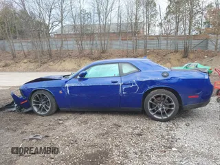 2021 Dodge Challenger R/T Scat Pack Widebody z VIN 2C3CDZFJXMH615361, wystawiony jako IAAI lot #41911374 z przebiegiem 27 159 mil mil oraz . Historia ofert i sprzedaży dostępna na DreamBid. Obrazek 15.